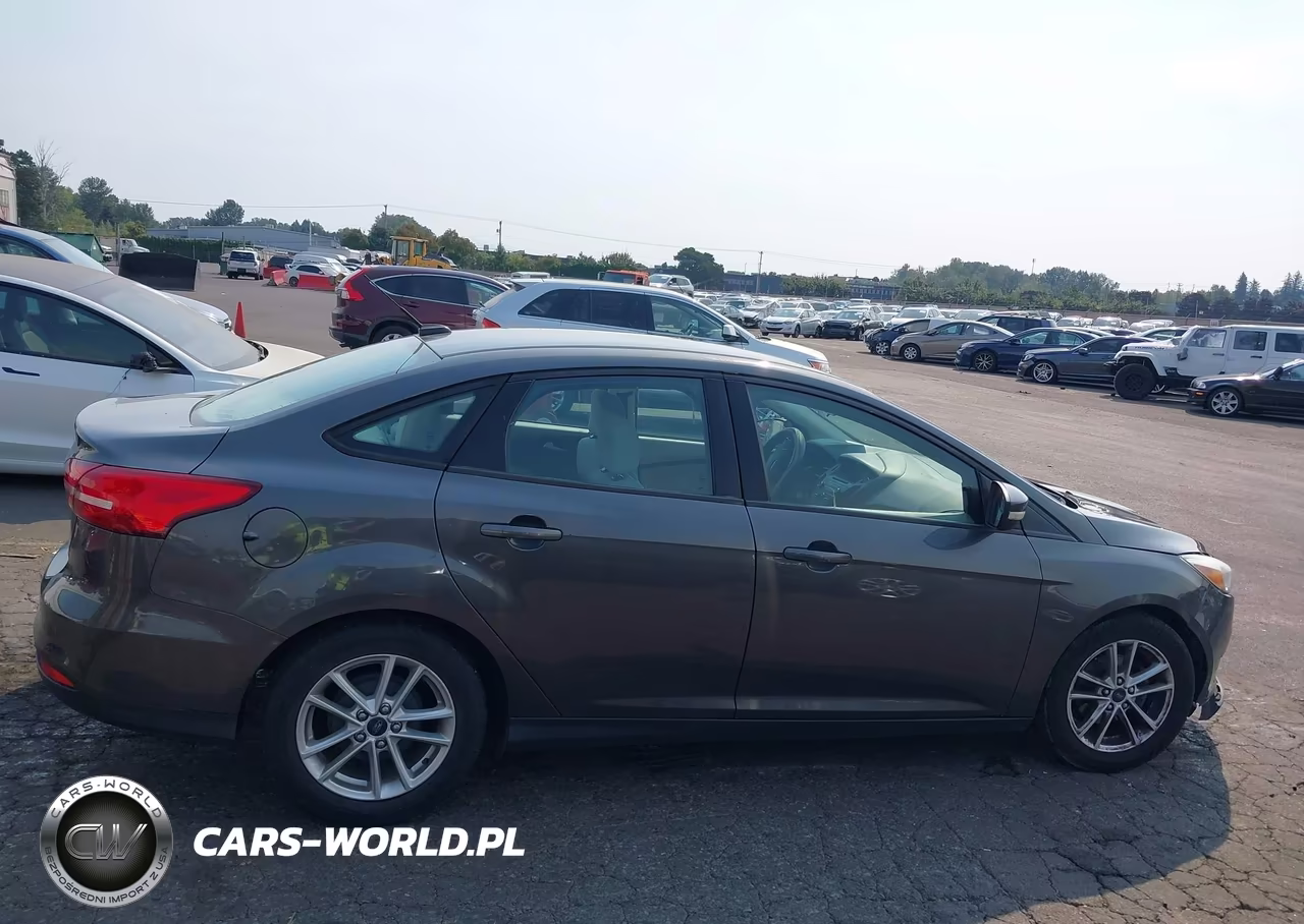 2015 Ford Focus Se VIN:1FADP3F26FL232588 - 13