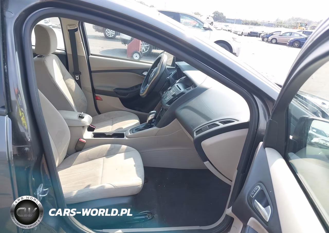 2015 Ford Focus Se VIN:1FADP3F26FL232588 - 5