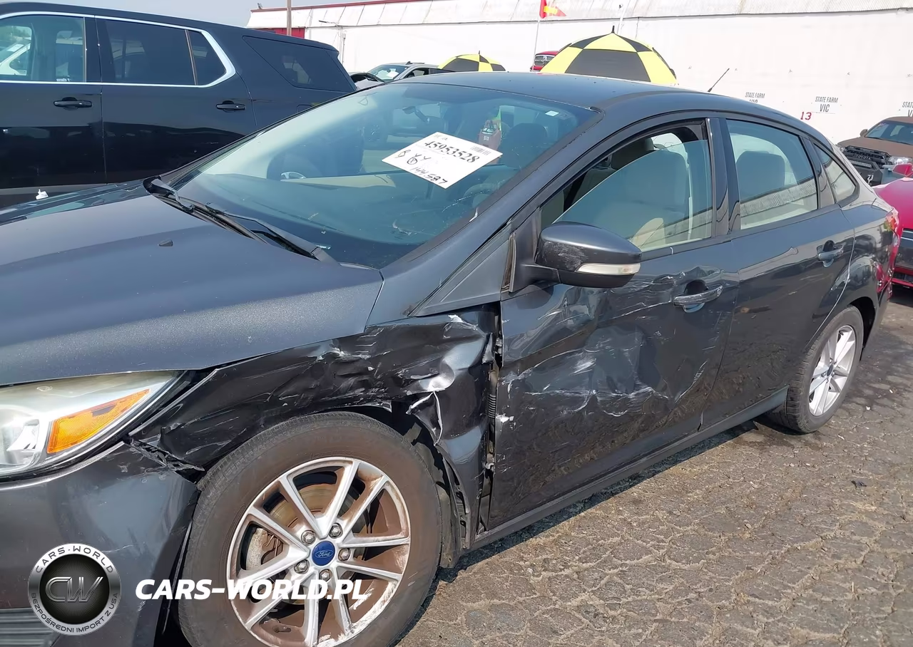 2015 Ford Focus Se VIN:1FADP3F26FL232588 - 6