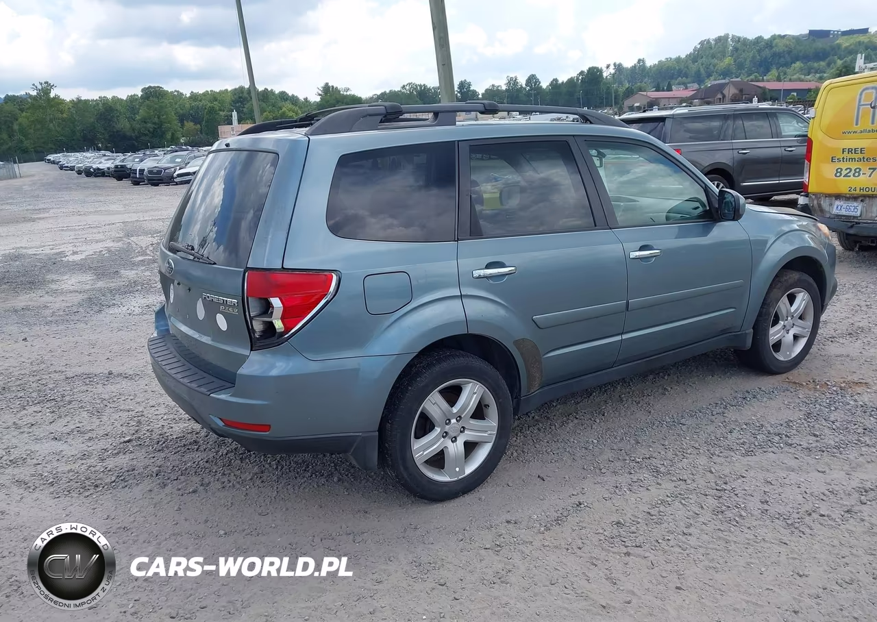 2010 Subaru Forester 2.5X Premium VIN:JF2SH6CC7AH781405 - 4