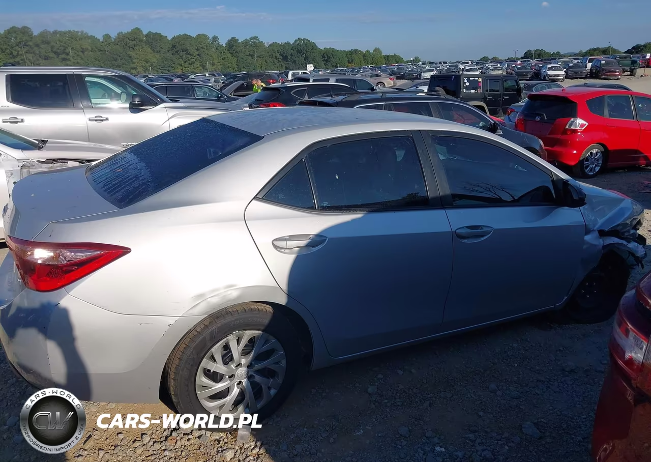 2017 Toyota Corolla Le VIN:2T1BURHE4HC880641 - 13
