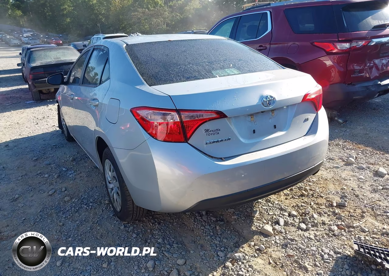 2017 Toyota Corolla Le VIN:2T1BURHE4HC880641 - 3