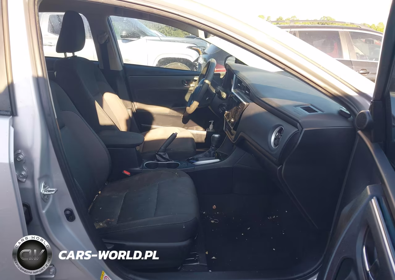 2017 Toyota Corolla Le VIN:2T1BURHE4HC880641 - 5