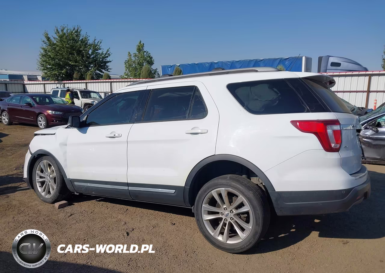 2018 Ford Explorer Xlt VIN:1FM5K8D80JGB90837 - 14