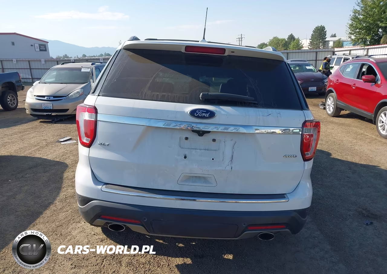 2018 Ford Explorer Xlt VIN:1FM5K8D80JGB90837 - 16