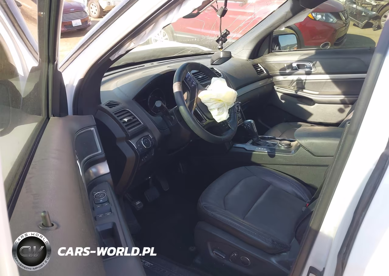 2018 Ford Explorer Xlt VIN:1FM5K8D80JGB90837 - 5