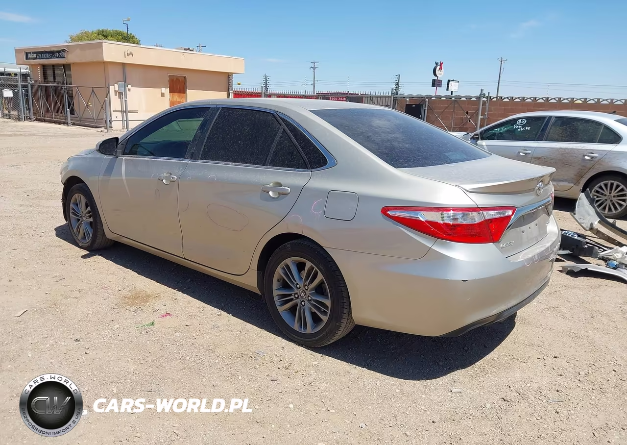 2017 Toyota Camry Se VIN:4T1BF1FK3HU769985 - 3