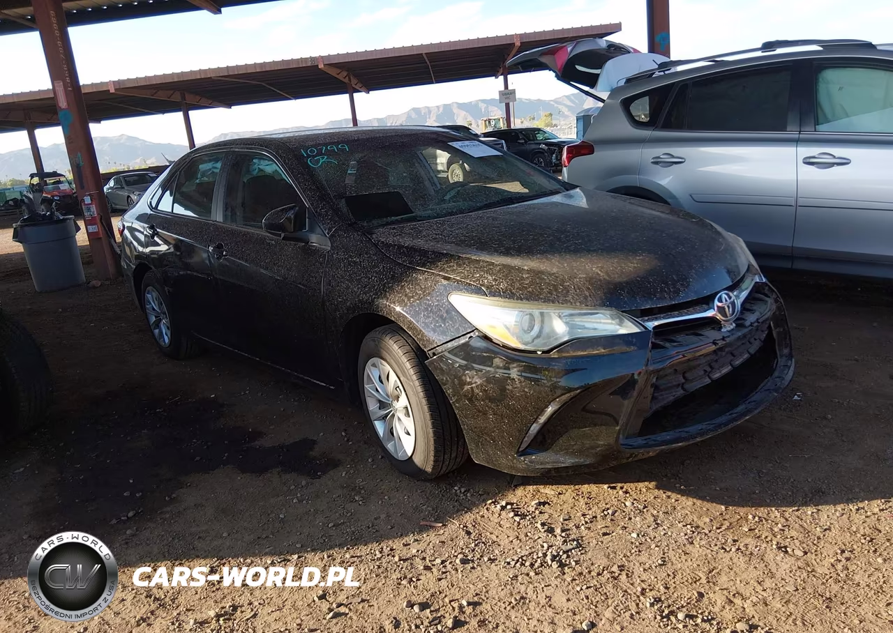 2016 Toyota Camry Le – zdjęcie 1 z 16