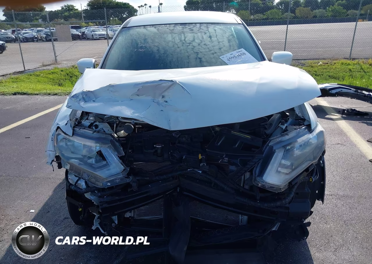2018 Nissan Rogue S VIN:KNMAT2MT9JP581485 - 13