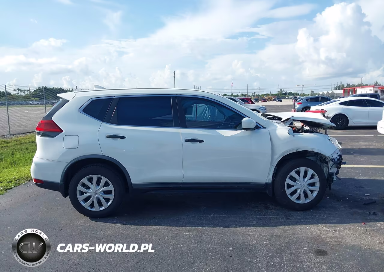 2018 Nissan Rogue S VIN:KNMAT2MT9JP581485 - 14
