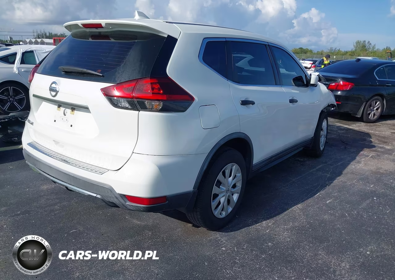 2018 Nissan Rogue S VIN:KNMAT2MT9JP581485 - 4