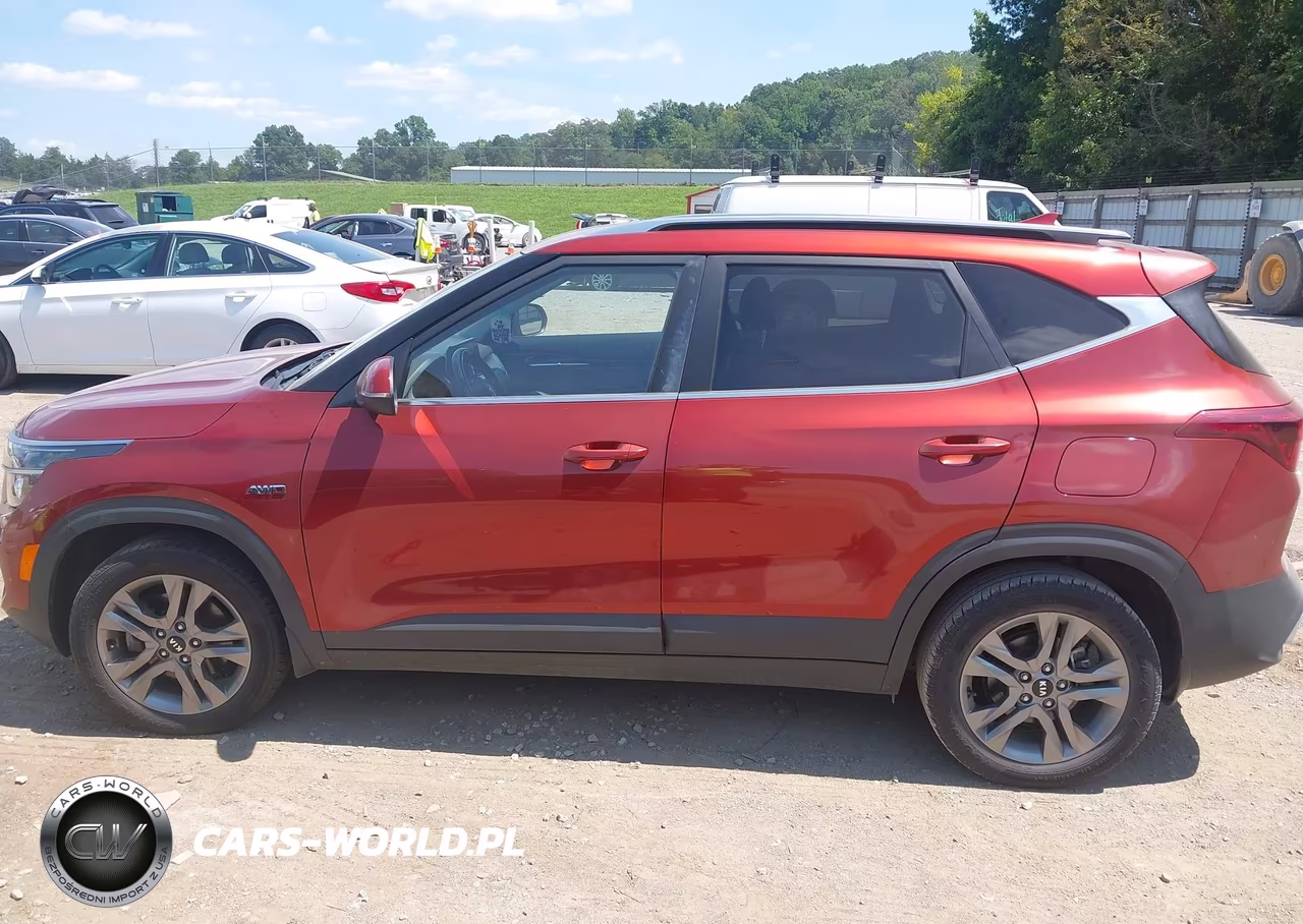 2021 Kia Seltos S VIN:KNDEUCAA4M7227319 - 14