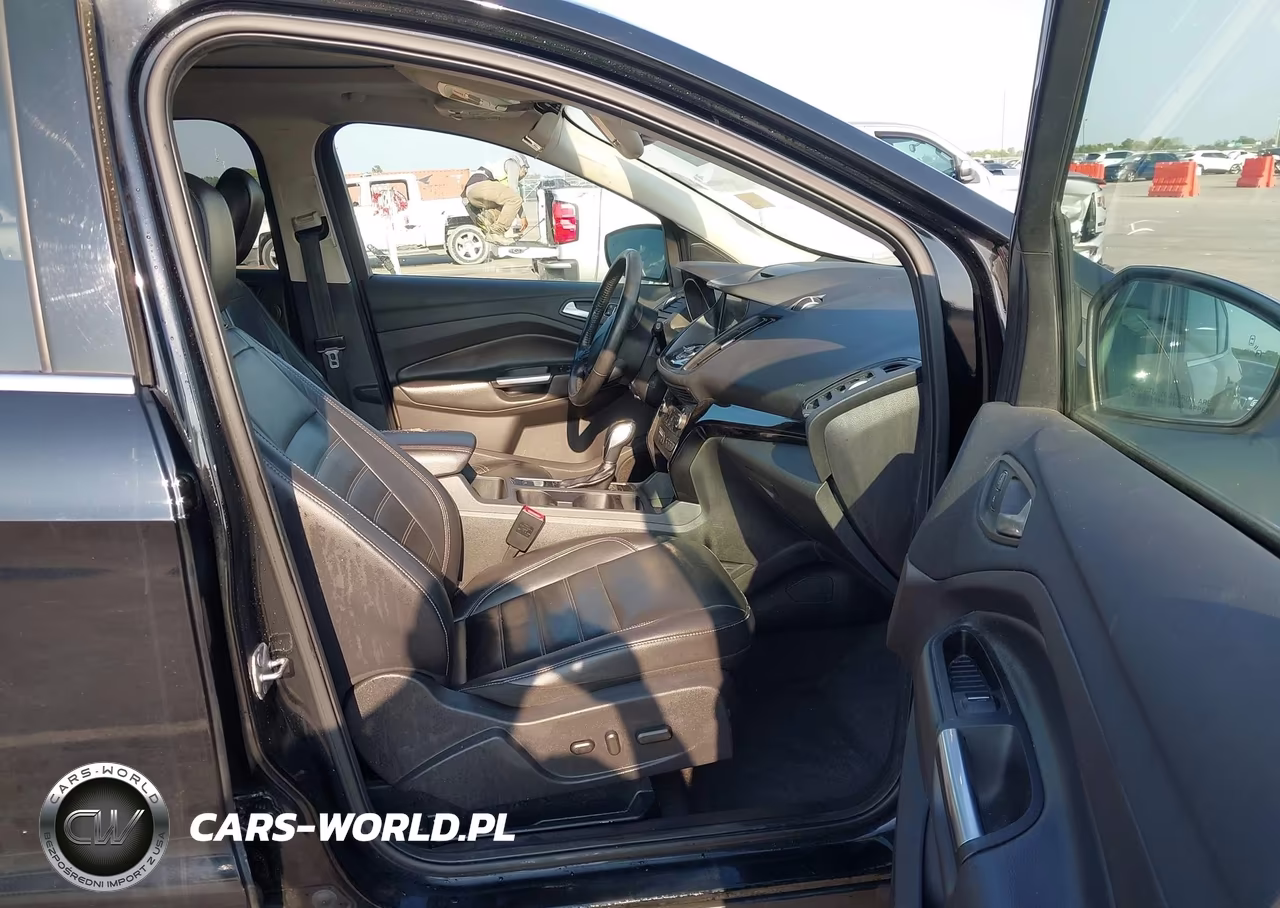 2018 Ford Escape Titanium VIN:1FMCU9J96JUA14896 - 5