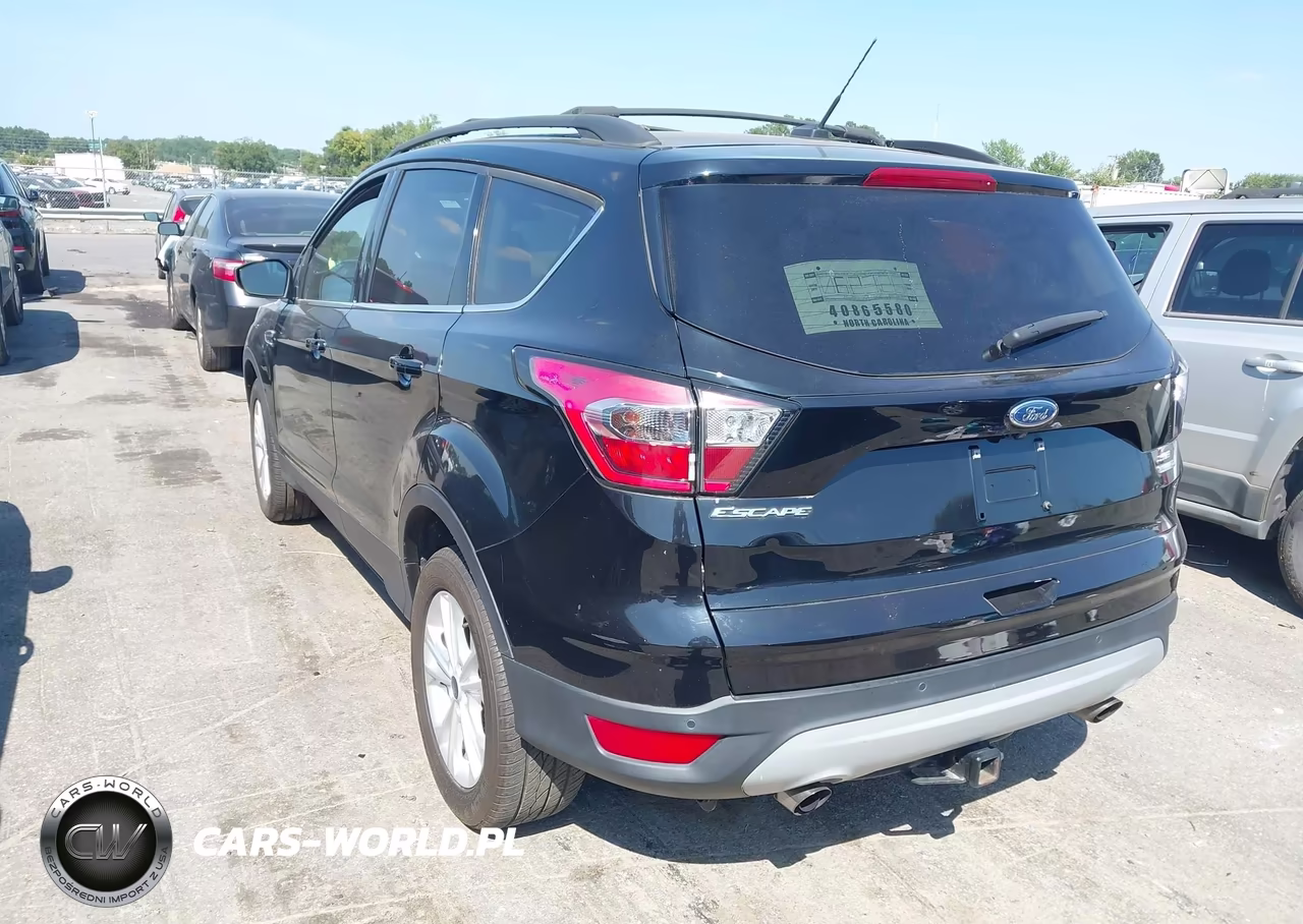2017 Ford Escape Se VIN:1FMCU9GD3HUE56055 - 3