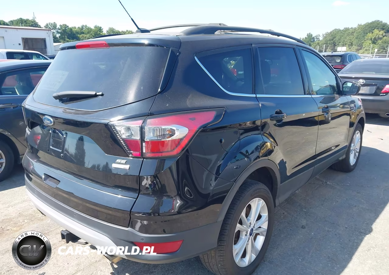2017 Ford Escape Se VIN:1FMCU9GD3HUE56055 - 4