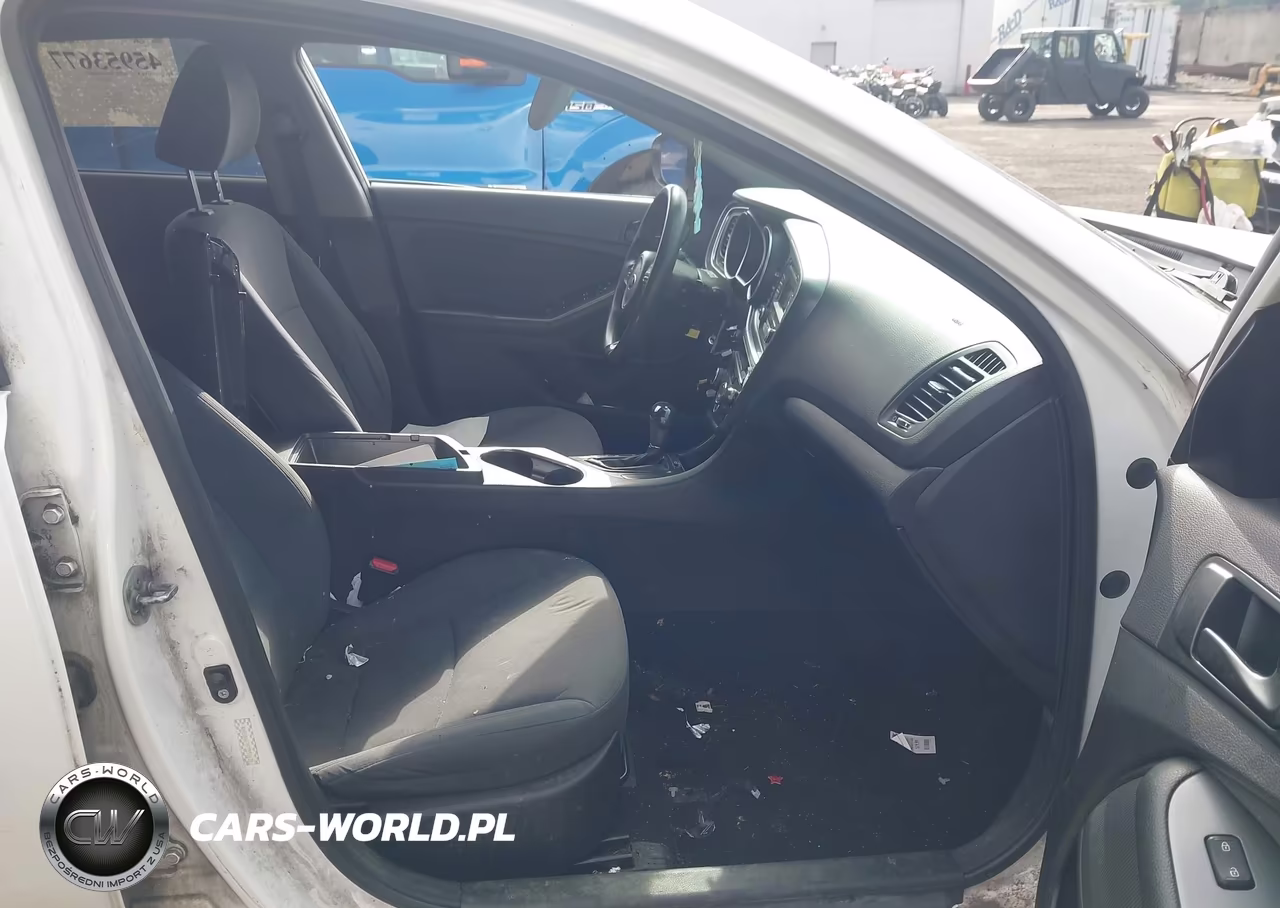 2015 Kia Optima Lx VIN:KNAGM4A70F5551639 - 5