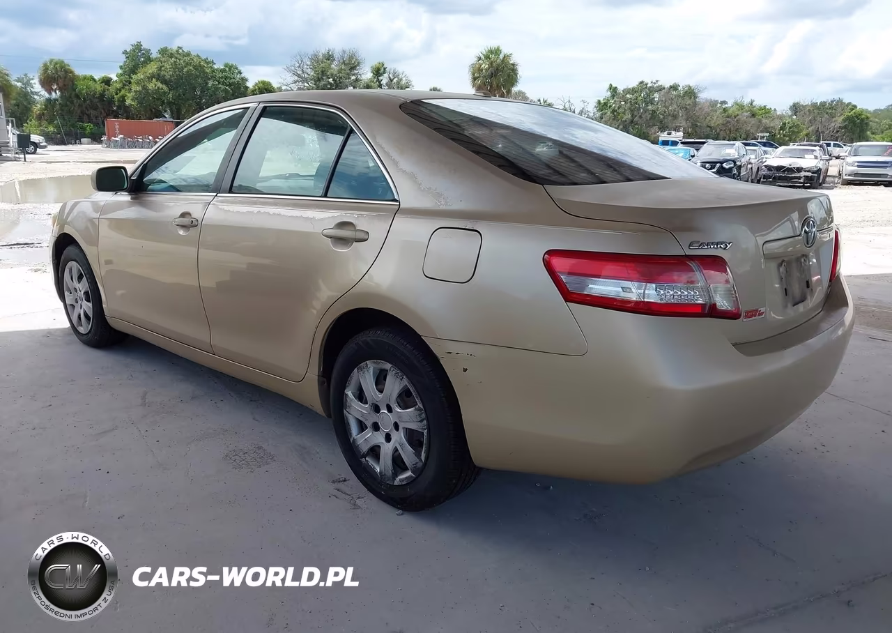 2010 Toyota Camry Le VIN:4T1BF3EK5AU037232 - 3