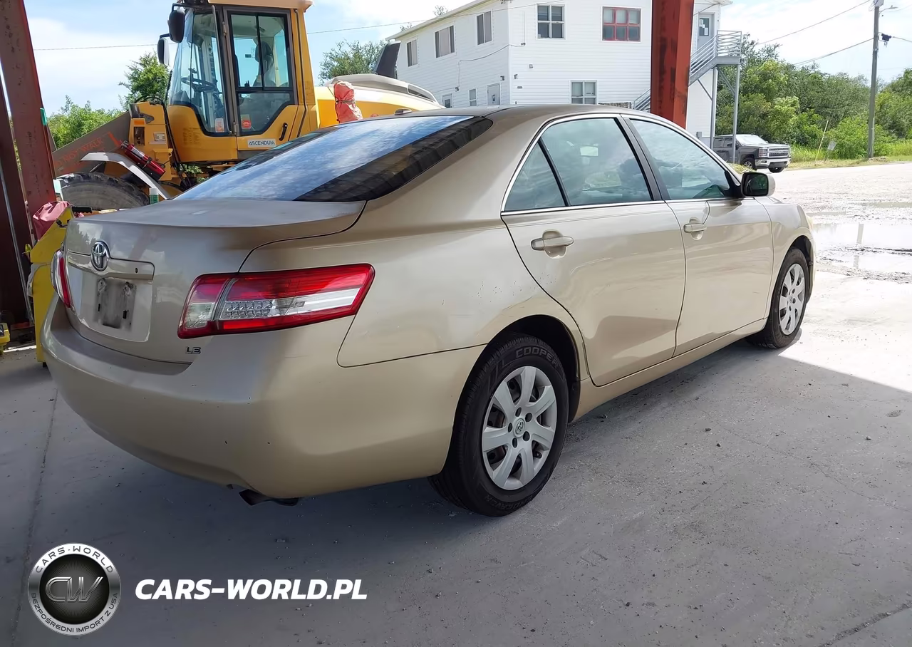 2010 Toyota Camry Le VIN:4T1BF3EK5AU037232 - 4