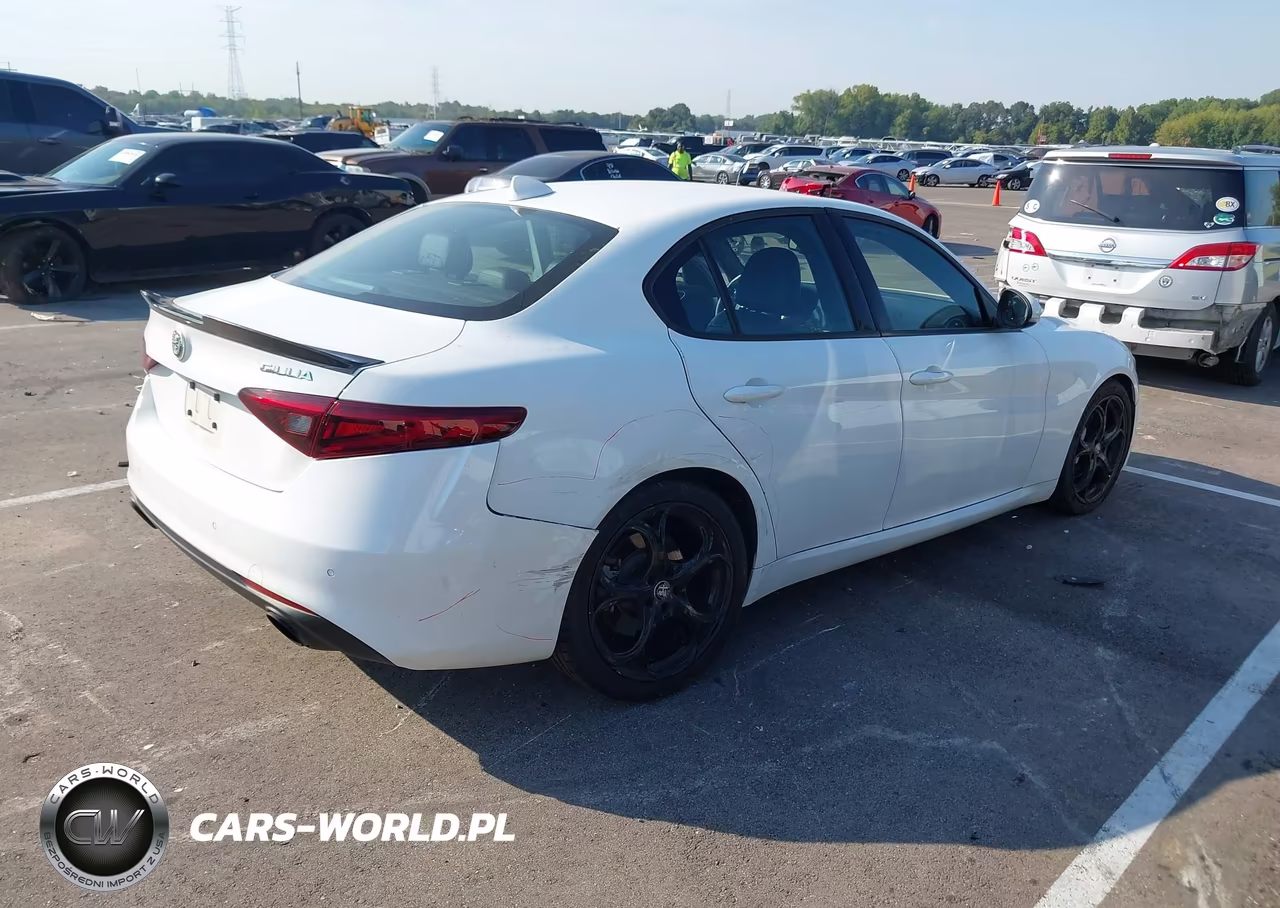 2022 Alfa Romeo Giulia Sprint Rwd VIN:ZARFAMAN7N7659934 - 4