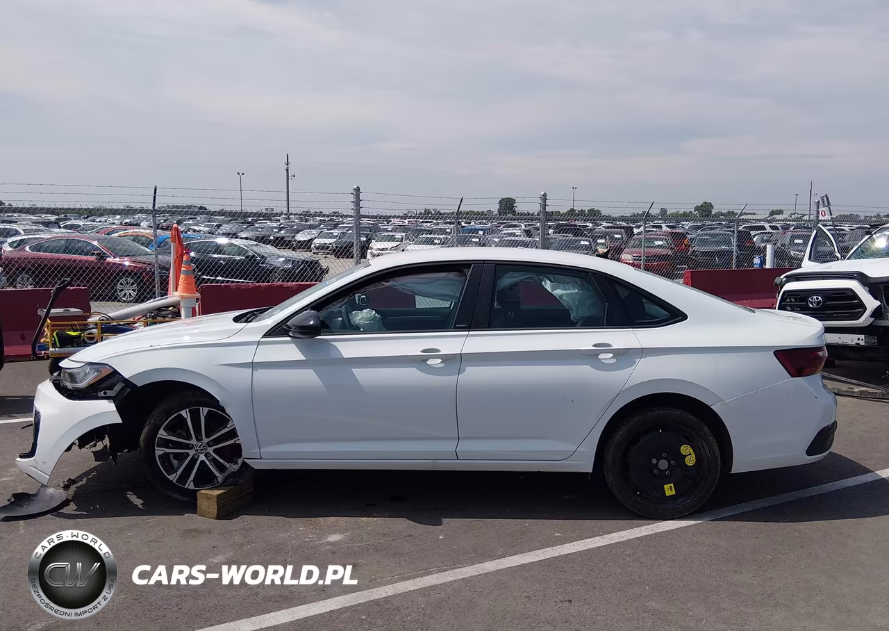 2025 Volkswagen Jetta 1.5T Sport VIN:3VWBX7BU6SM026113 - 12