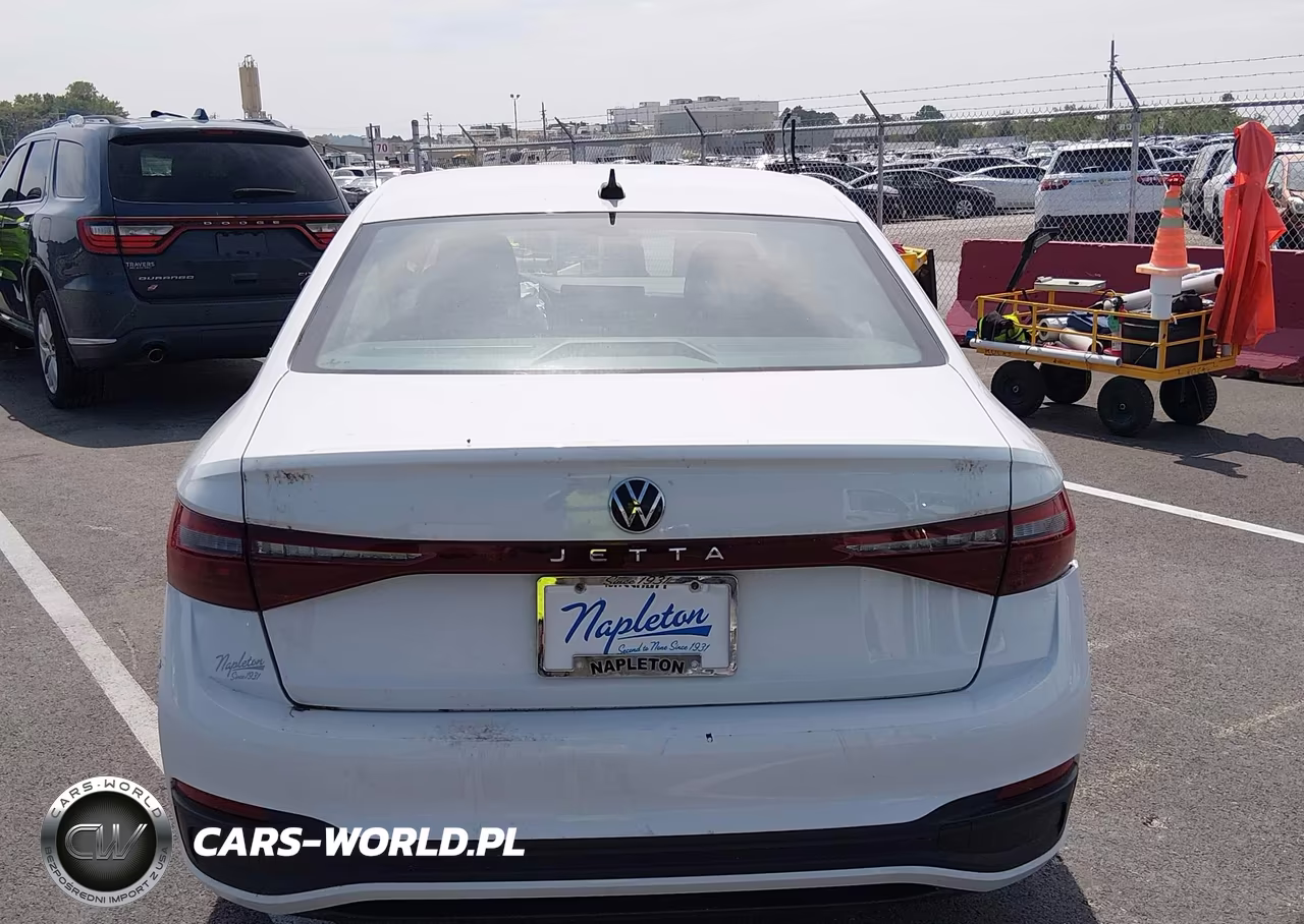 2025 Volkswagen Jetta 1.5T Sport VIN:3VWBX7BU6SM026113 - 14
