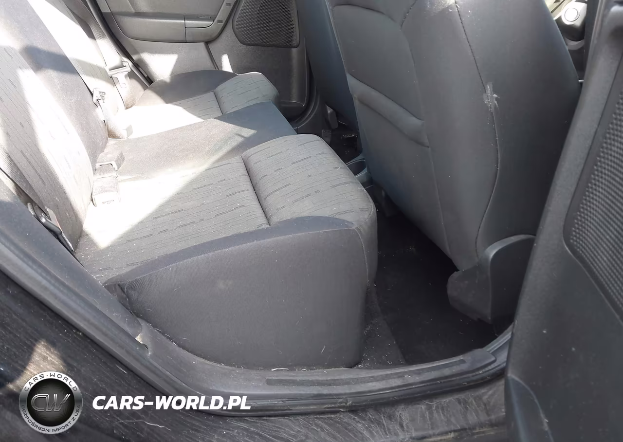 2011 Ford Focus Se VIN:1FAHP3FN3BW158602 - 8