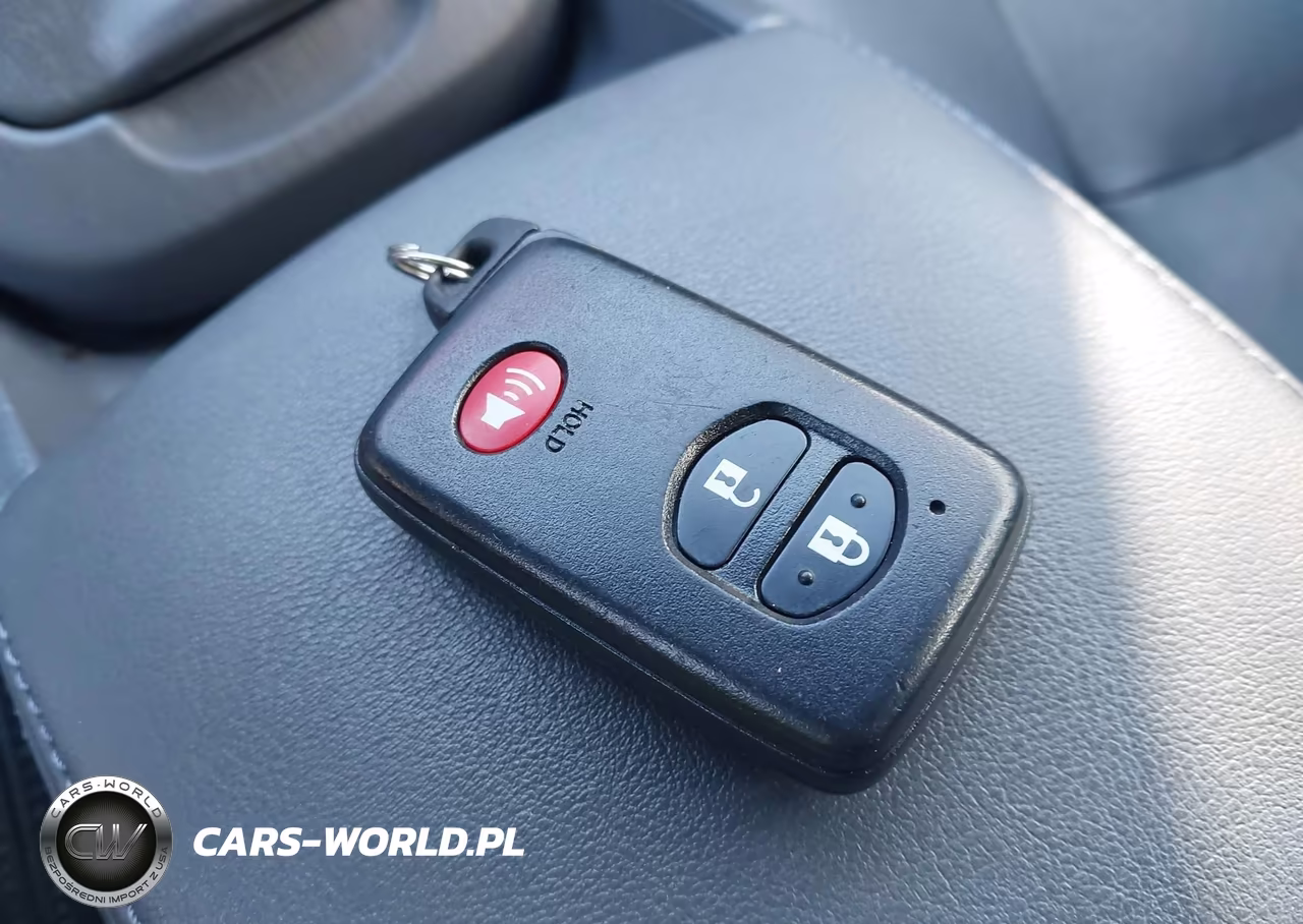 2011 Toyota Prius Four VIN:JTDKN3DU6B0325831 - 11