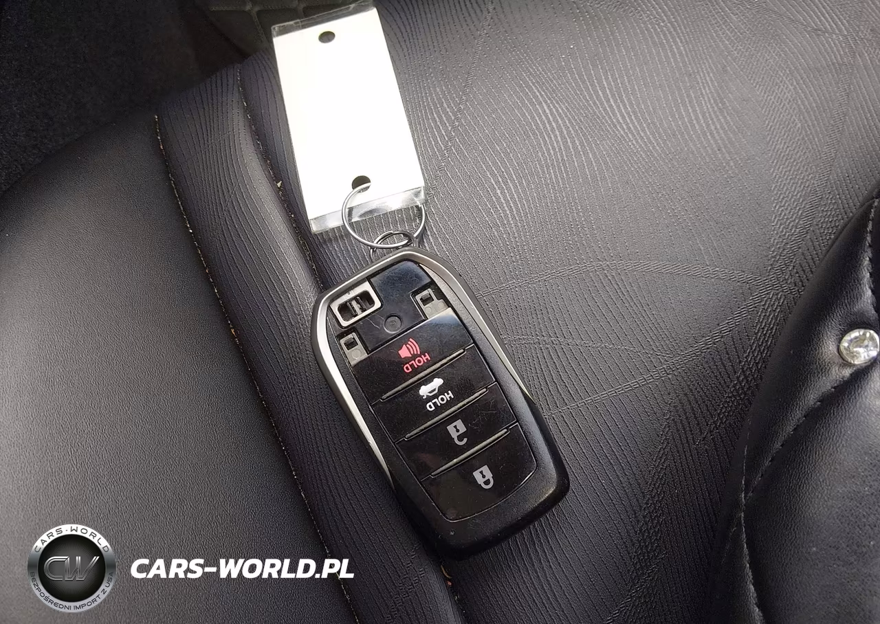 2018 Toyota Mirai VIN:JTDBVRBD0JA005452 - 11