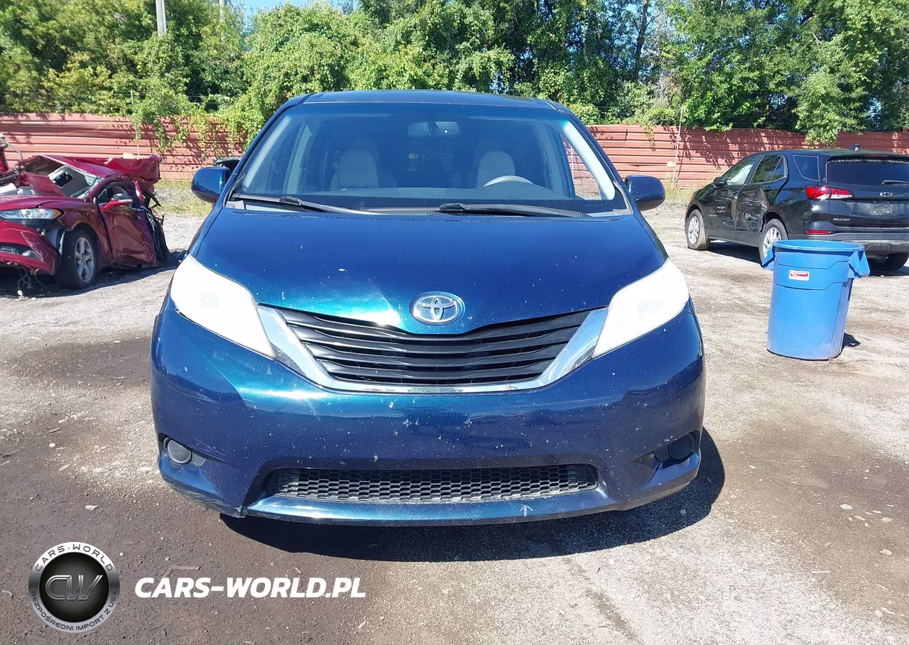 2012 Toyota Sienna Le V6 8 Passenger VIN:5TDKK3DC8CS220870 - 12
