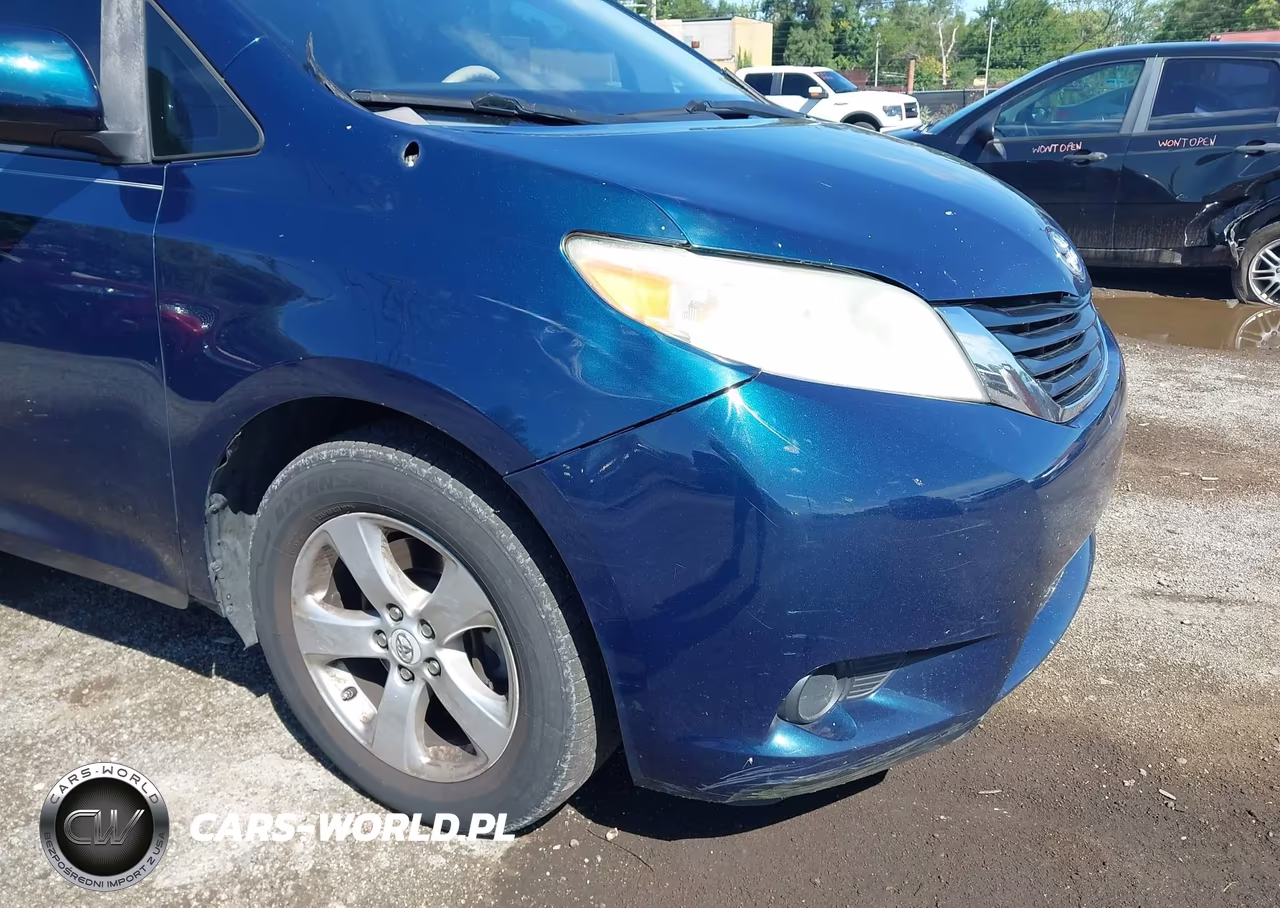 2012 Toyota Sienna Le V6 8 Passenger VIN:5TDKK3DC8CS220870 - 6