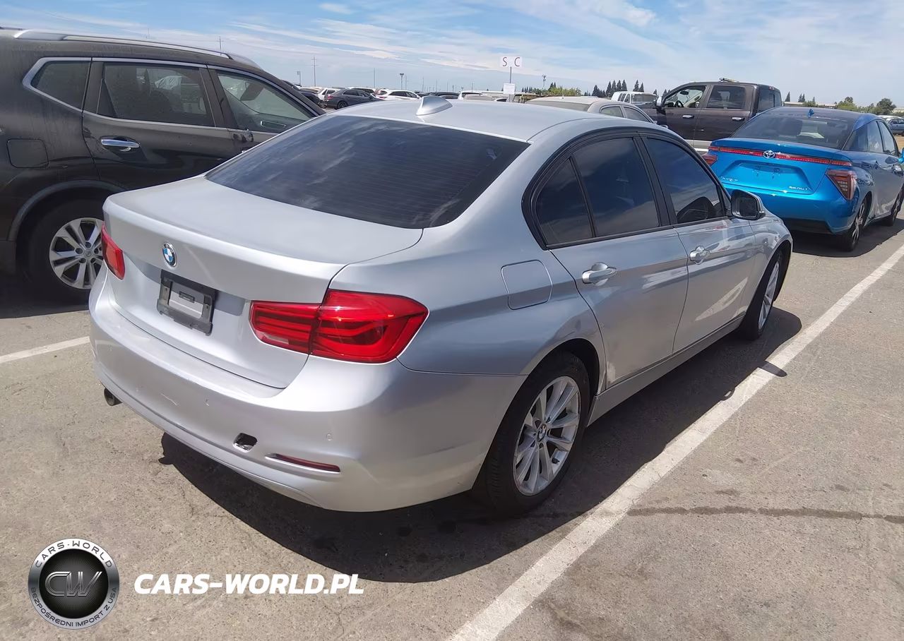 2017 BMW 320I xDrive VIN:WBA8A3C57HK691291 - 4