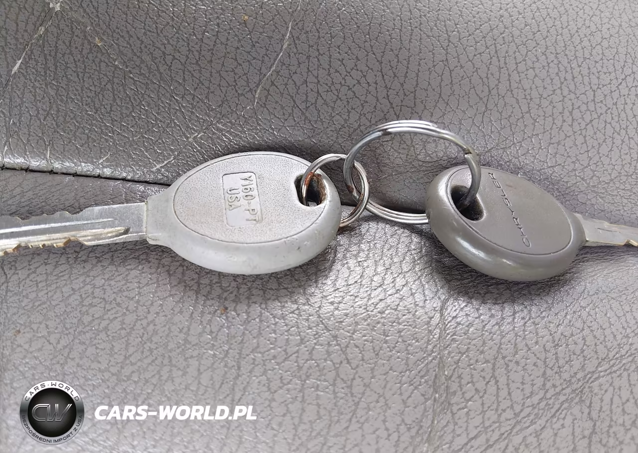 2003 Chrysler Town & Country Limited VIN:2C8GP64L13R100232 - 11