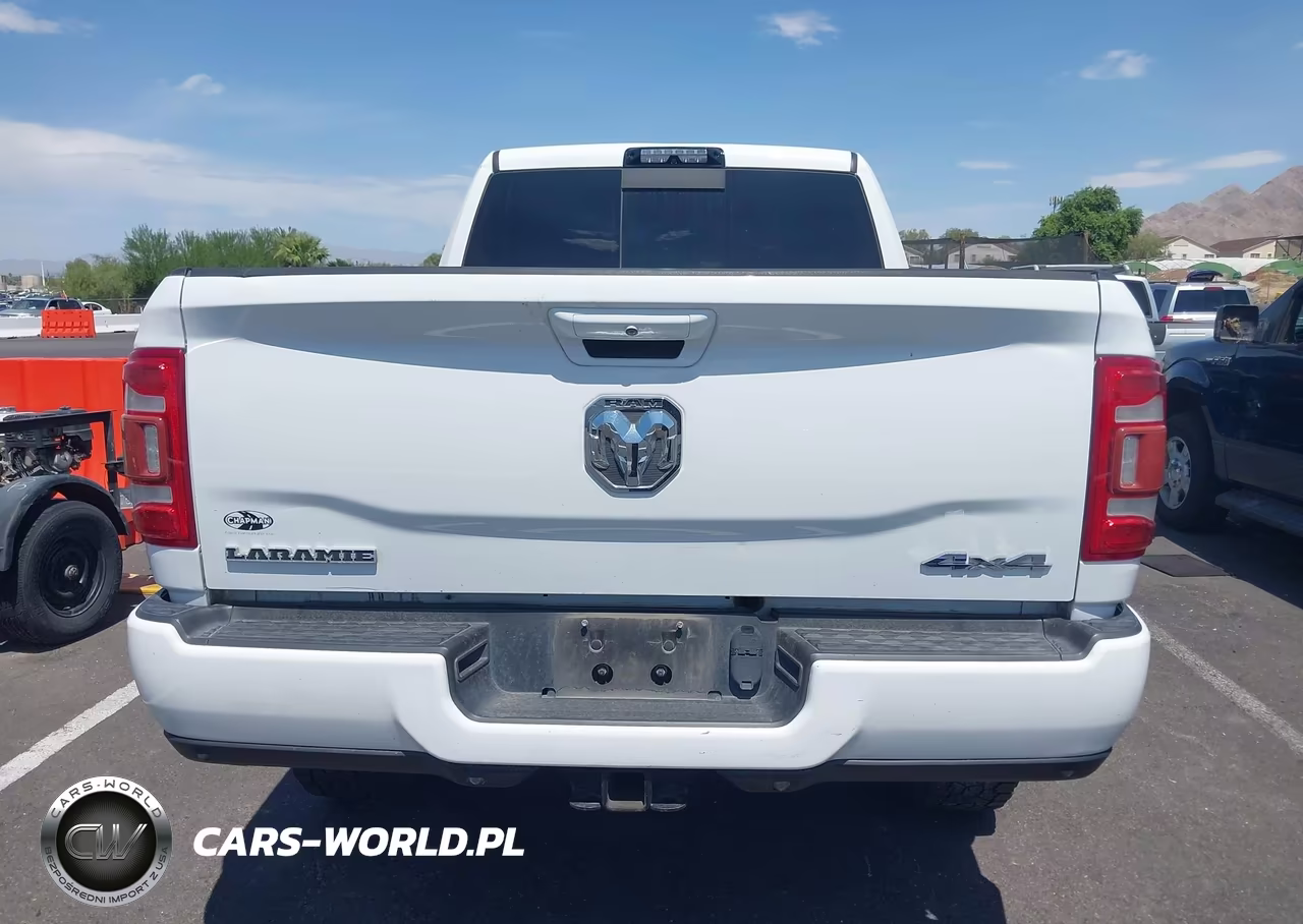 2019 Ram 2500 Laramie 4X4 6'4 Box VIN:3C6UR5NL2KG654978 - 16