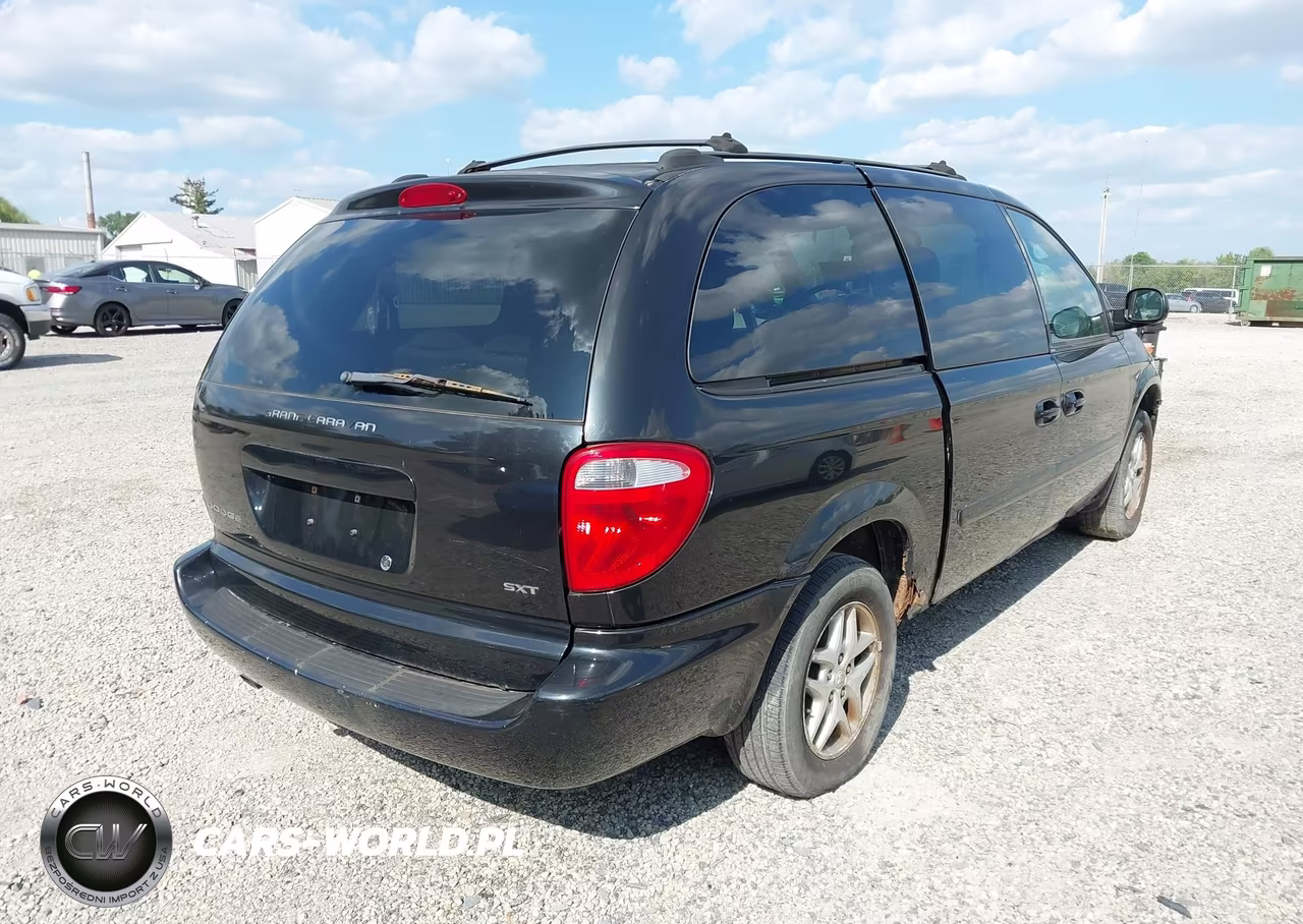 2005 Dodge Grand Caravan Sxt VIN:2D4GP44L15R393626 - 4