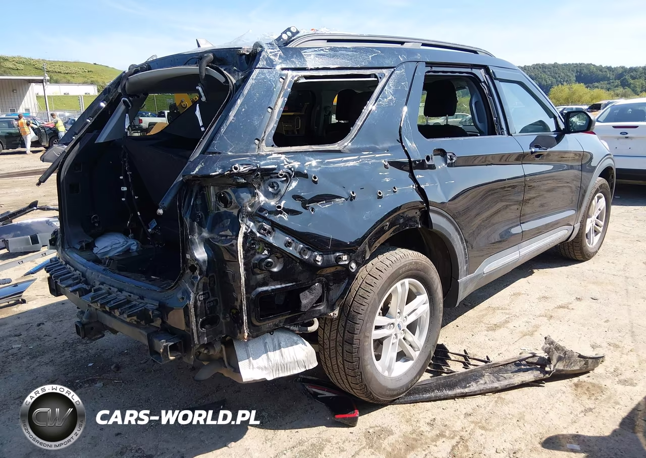 2024 Ford Explorer Xlt VIN:1FMSK8DH3RGA23094 - 4