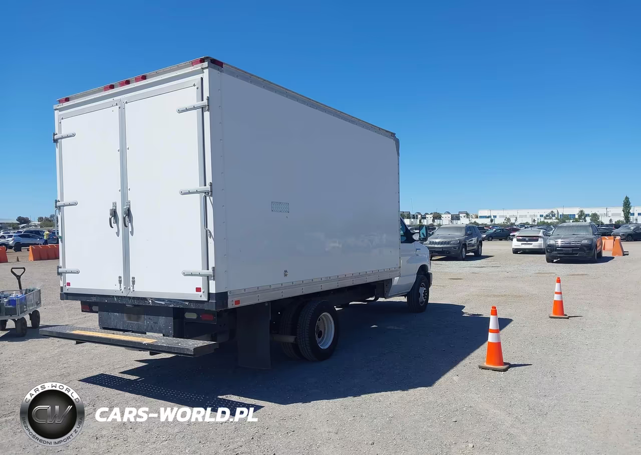 2013 Ford E-450 Cutaway VIN:1FDXE4FL0DDB26460 - 4
