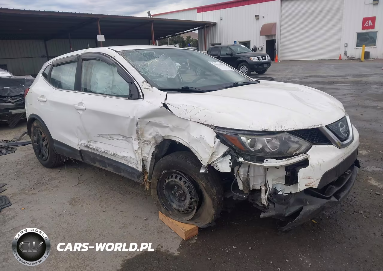2018 Nissan Rogue Sport S – zdjęcie 1 z 17