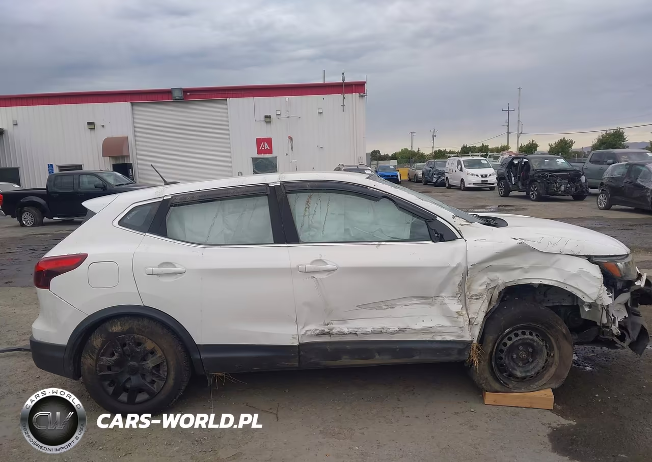 2018 Nissan Rogue Sport S VIN:JN1BJ1CR6JW264010 - 14