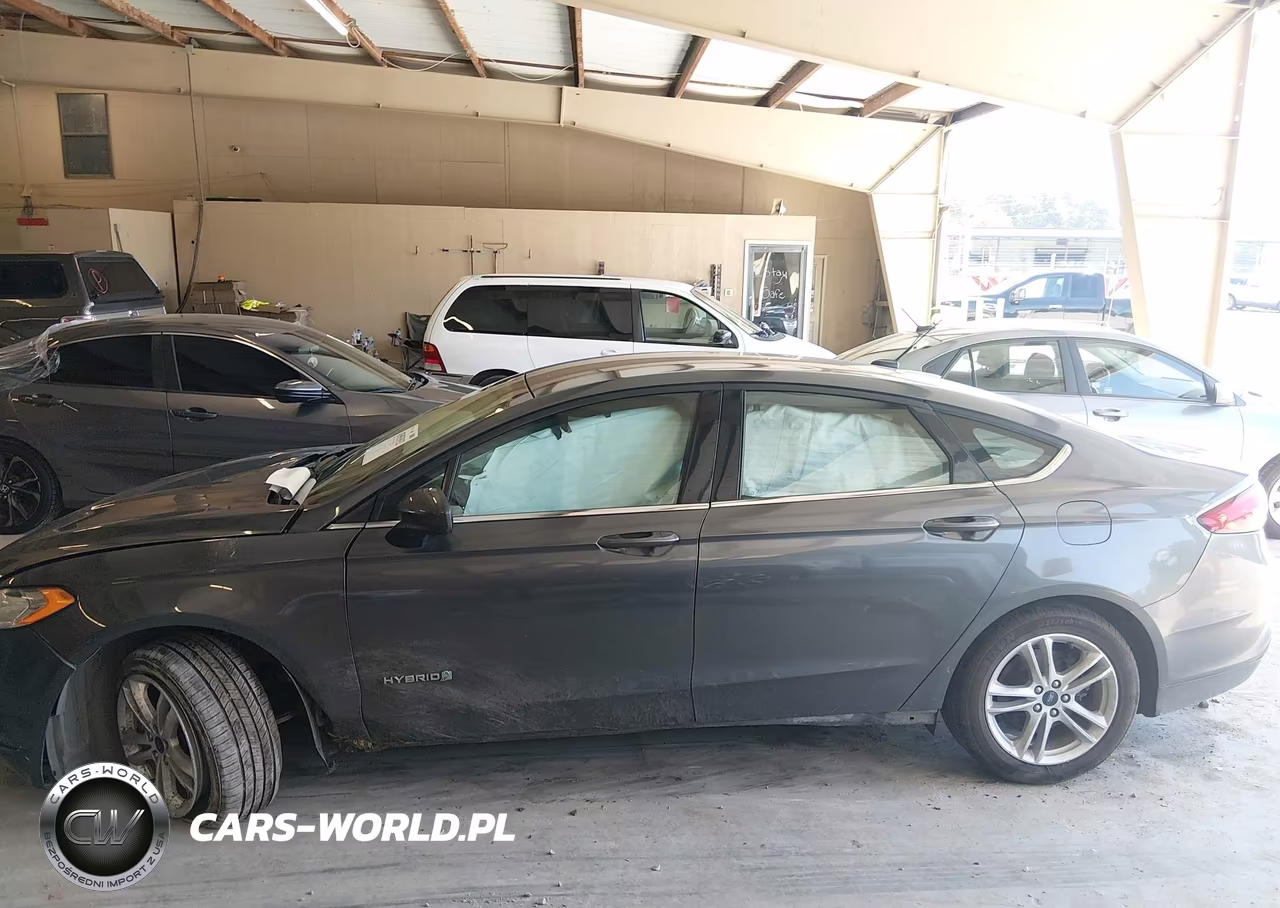 2018 Ford Fusion Hybrid S VIN:3FA6P0UU5JR122590 - 14