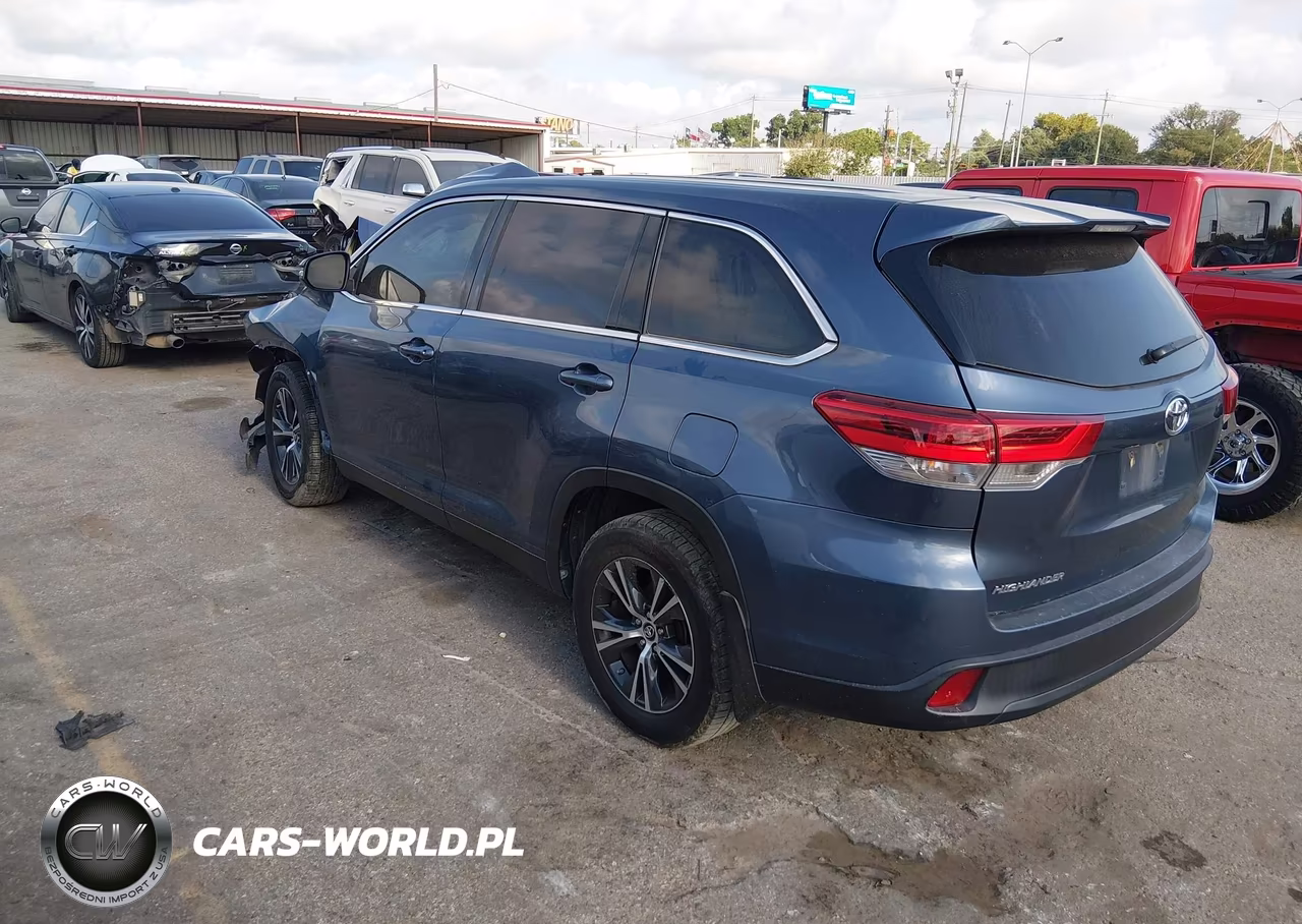 2019 Toyota Highlander Le VIN:5TDZARFH1KS044238 - 3