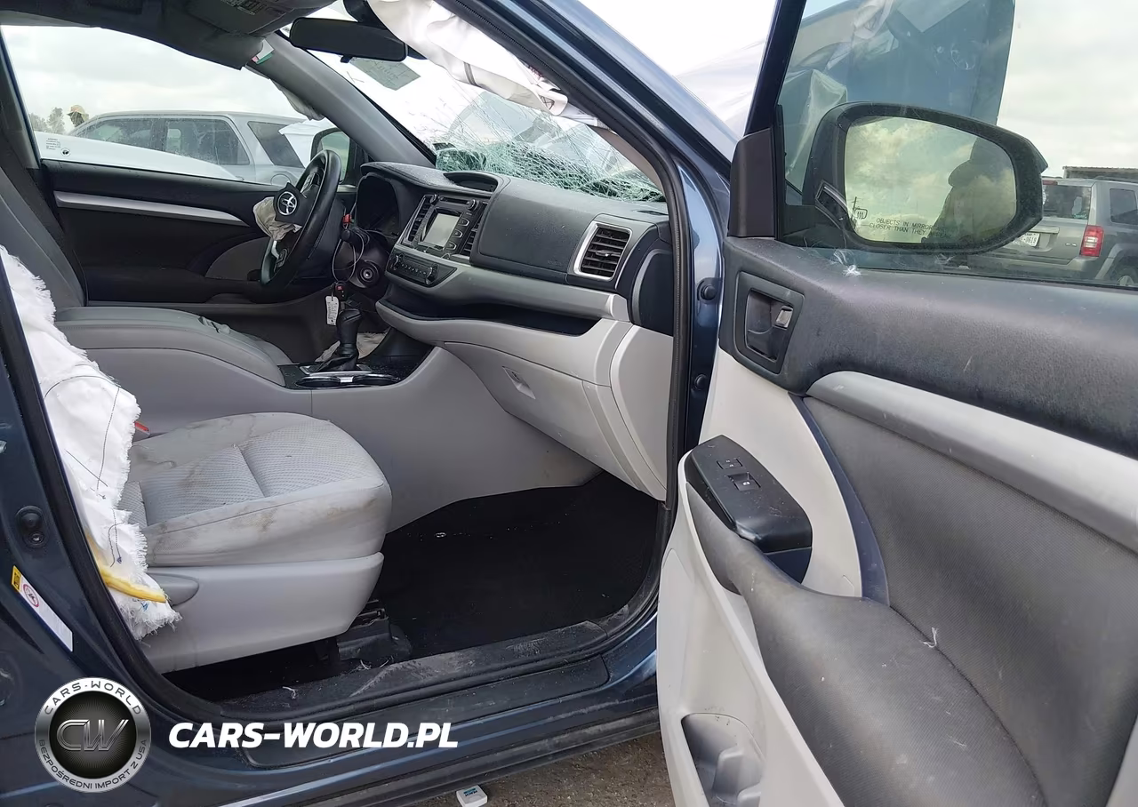 2019 Toyota Highlander Le VIN:5TDZARFH1KS044238 - 5