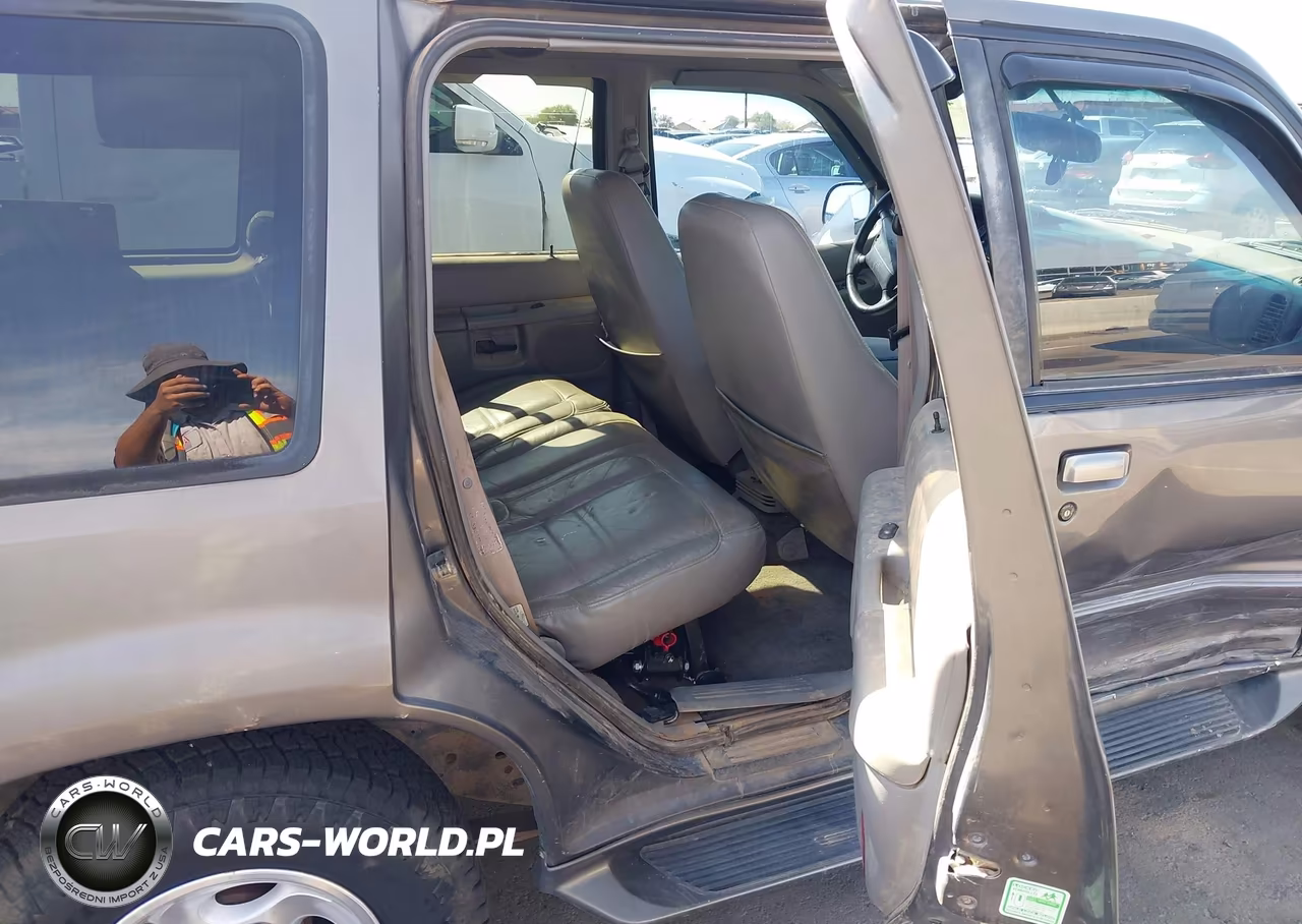 1999 Ford Explorer Eddie Bauer-Limited-Xlt VIN:1FMZU34E8XZA91488 - 8