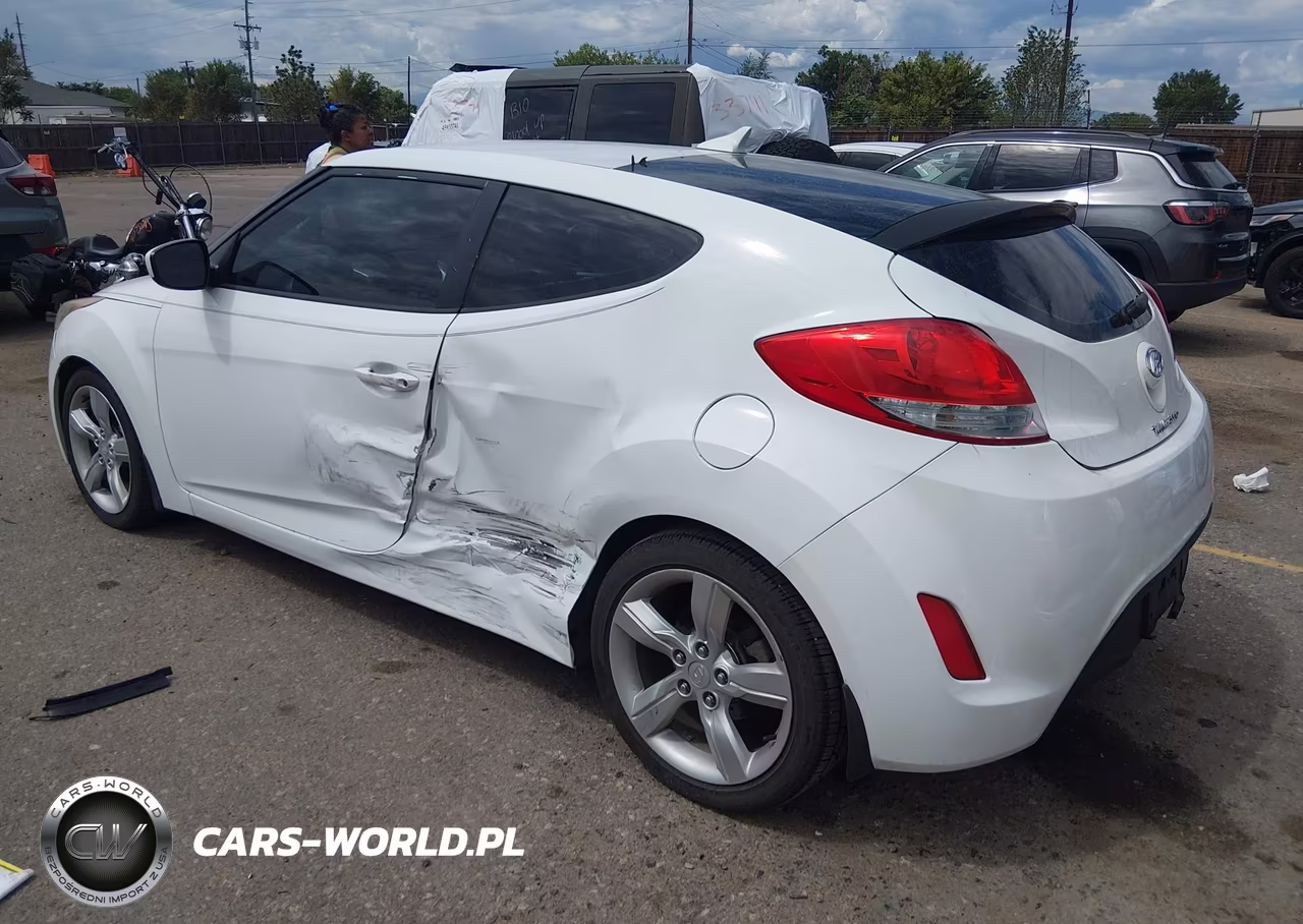 2012 Hyundai Veloster Base W-Gray VIN:KMHTC6AD4CU064172 - 3