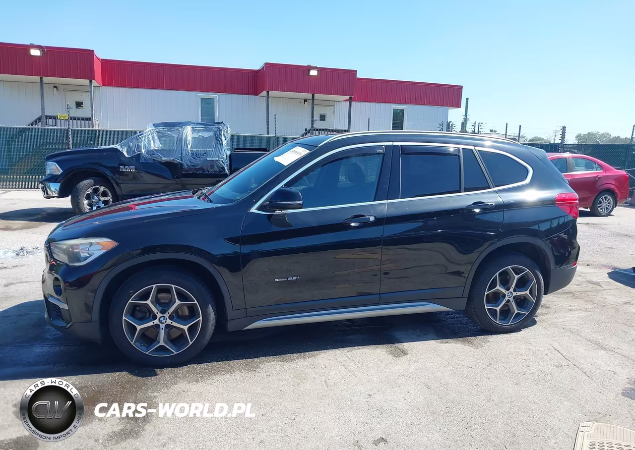 2018 BMW X1 xDrive28I VIN:WBXHT3C3XJ5F89425 - 14