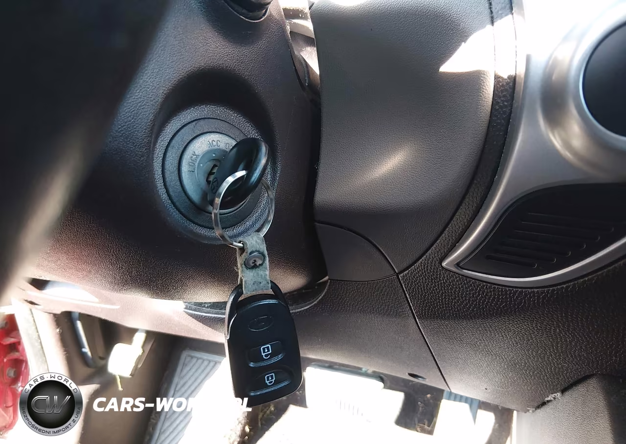2012 Hyundai Tucson Limited VIN:KM8JUCAC8CU545424 - 11