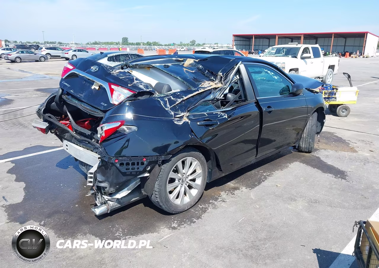 2017 Toyota Camry Xle VIN:4T1BF1FK8HU271281 - 4