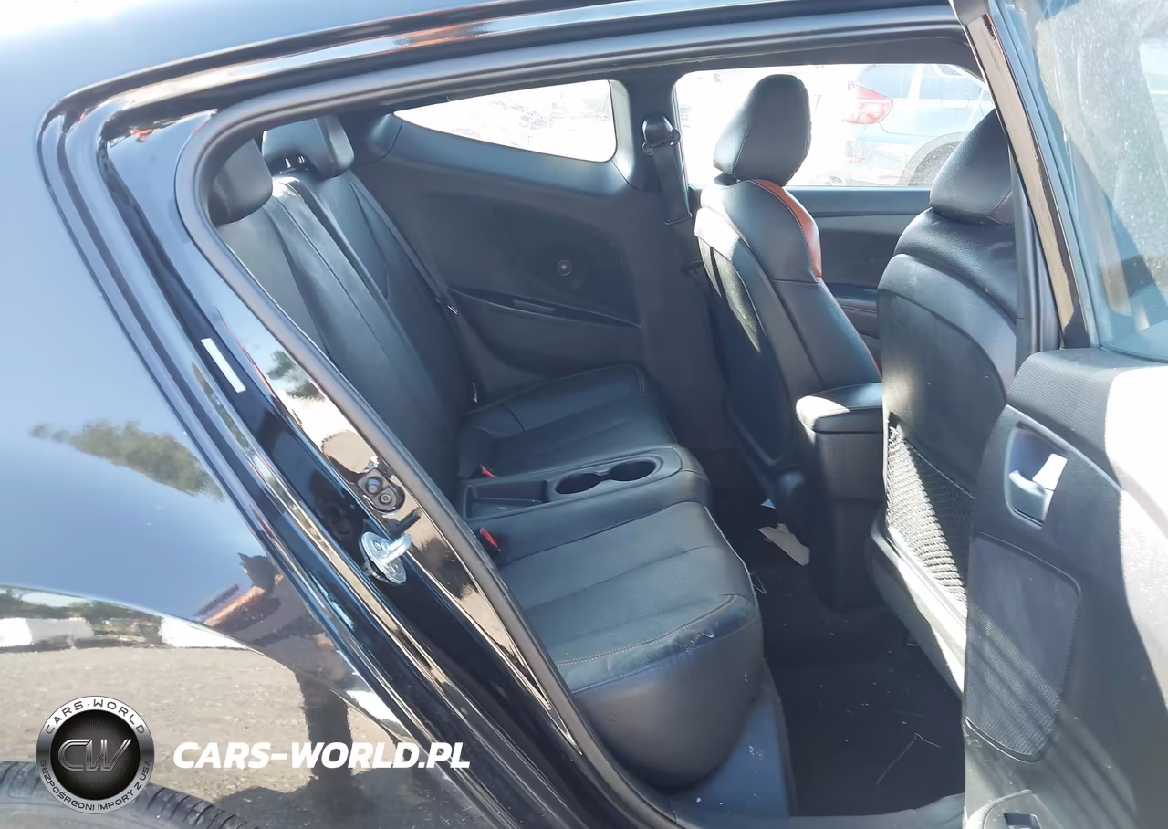 2017 Hyundai Veloster Turbo VIN:KMHTC6AEXHU313915 - 8