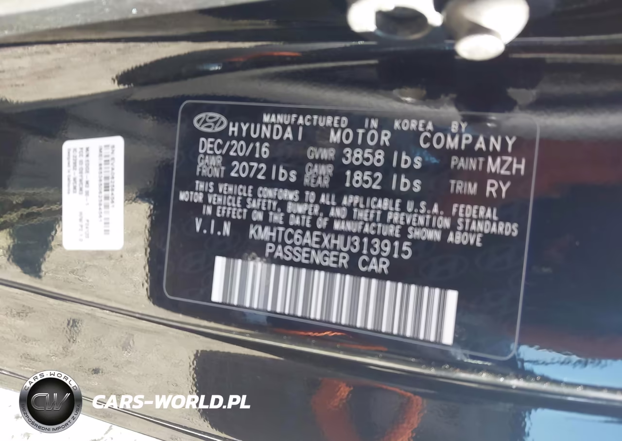 2017 Hyundai Veloster Turbo VIN:KMHTC6AEXHU313915 - 9