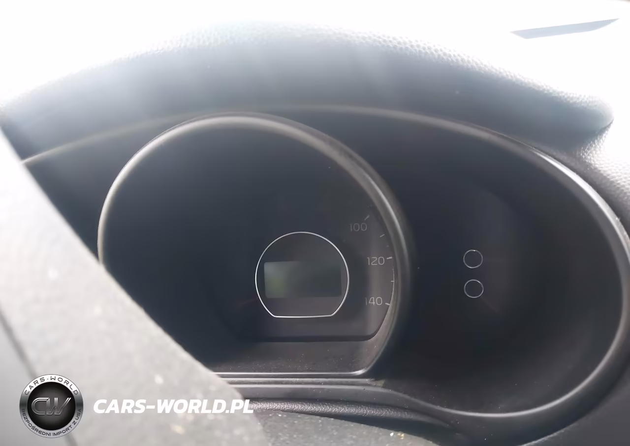 2016 Kia Soul + VIN:KNDJP3A5XG7396743 - 7