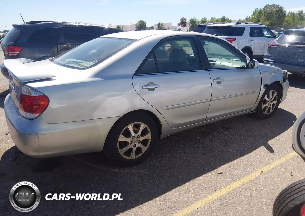 2005 Toyota Camry Xle V6 VIN:4T1BF30K75U108704 - 4